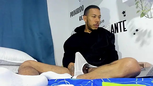 Aronxxs online show from October 2025 11:11:02 AM