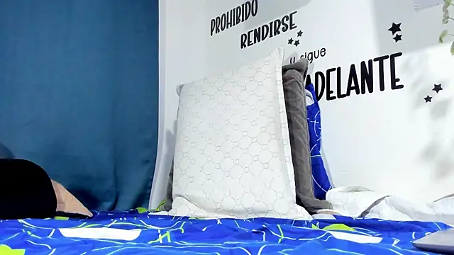 Aronxxs online show from November 2025 09:02:01 AM