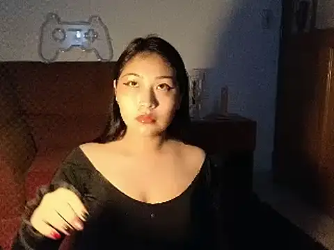 Caroll Luna online show from December 2024 04:15:02 AM