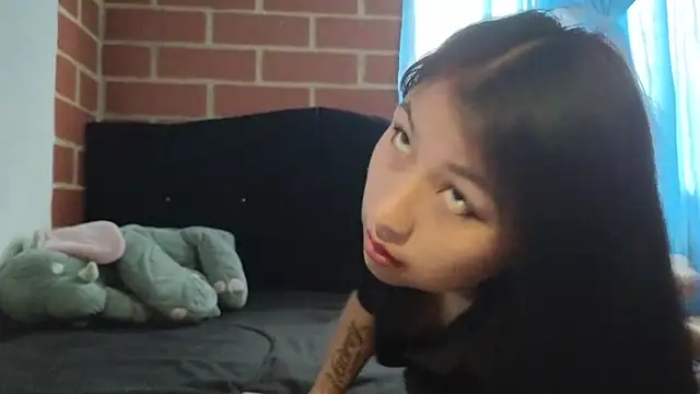Caroll Luna online show from March 2025 03:33:01 PM