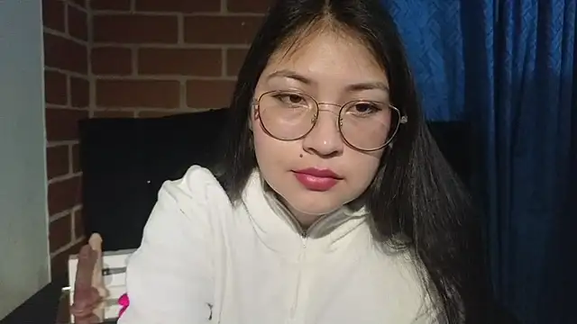 Caroll Luna online show from March 2025 11:53:02 PM