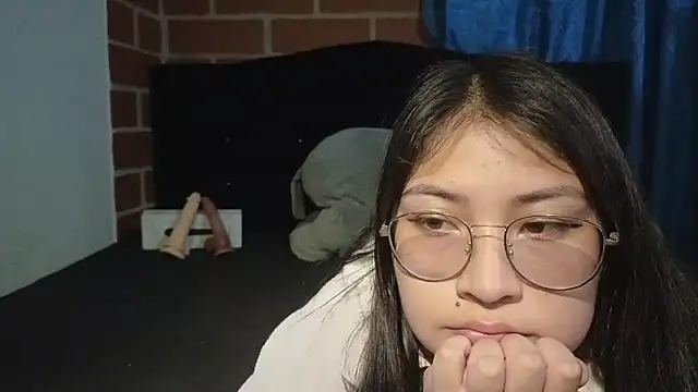 Caroll Luna online show from March 2025 04:45:02 AM