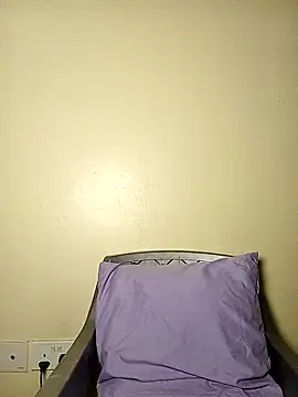 Snapshot of Ayrella02 chatting on September 2025 01:38:02 AM Ayrella02 online show from September 2025 01:38:02 AM