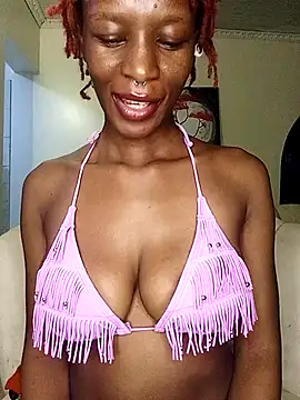 Snapshot of Ayrella02 chatting on November 2025 12:48:01 AM Ayrella02 online show from November 2025 12:48:01 AM