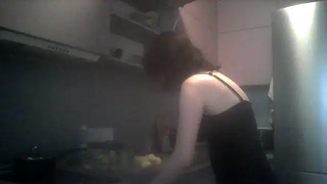 Snapshot of SunElizabeth chatting on April 2026 02:25:01 PM SunElizabeth online show from April 2026 02:25:01 PM