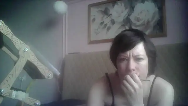 Snapshot of SunElizabeth chatting on June 2026 01:32:01 AM SunElizabeth online show from June 2026 01:32:01 AM