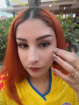 Mon Cherry online show from June 2026 11:00:02 PM