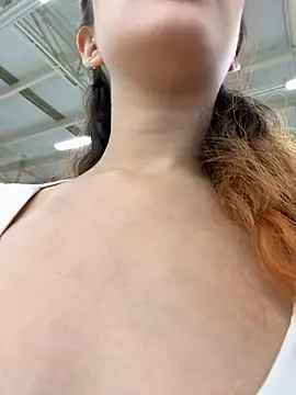 Mon Cherry online show from September 2025 02:23:01 AM