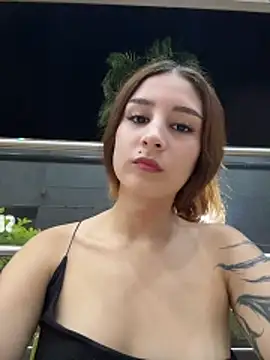 Mon Cherry online show from February 2026 01:38:01 AM