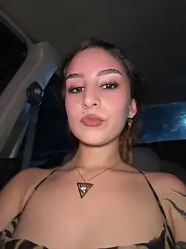 Mon Cherry online show from November 2025 01:21:01 AM