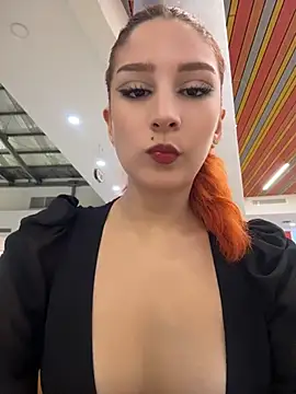 Snapshot of Mon_Cherry chatting on May 2026 01:44:02 AM Mon Cherry online show from May 2026 01:44:02 AM