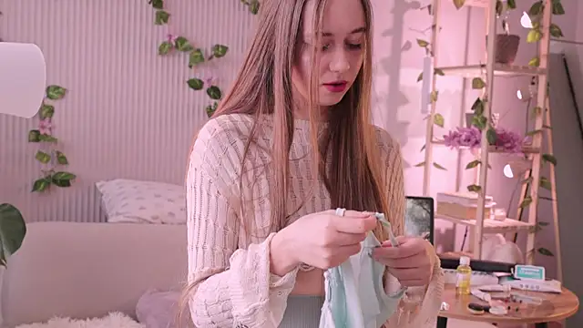  Pretty Doll  online show from April 2026 10:30:01 AM