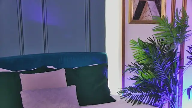 LunaWills  online show from February 2026 05:37:01 AM