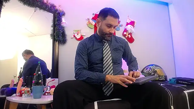 jonasbeards online show from December 2025 03:36:01 PM