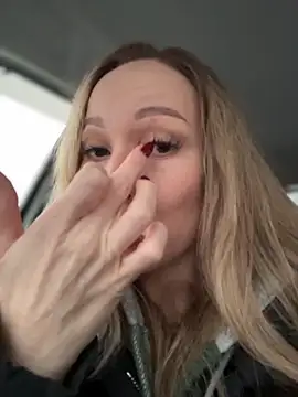 LavenderHot online show from December 2025 02:50:01 AM