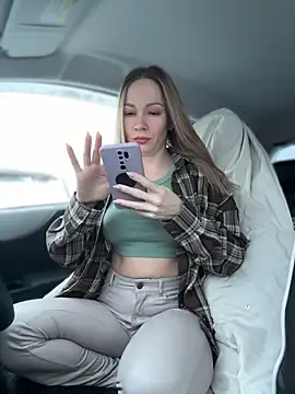 LavenderHot online show from December 2025 03:06:02 AM