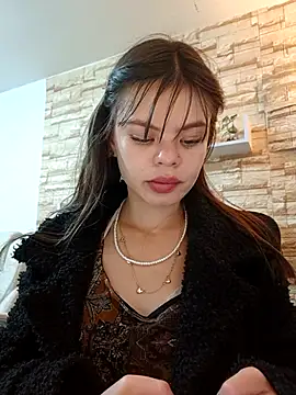 Violeta 12- online show from November 2025 07:02:02 PM