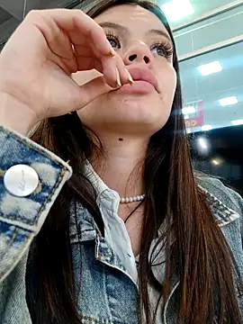 Violeta 12- online show from March 2025 10:54:01 PM