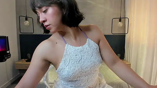Snapshot of _julietta chatting on February 2025 12:38:02 PM julietta online show from February 2025 12:38:02 PM