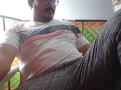 Snapshot of naughtymike0007 chatting on July 2026 09:32:01 AM naughtymike0007 online show from July 2026 09:32:01 AM