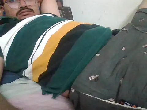 naughtymike0007 online show from January 2026 04:10:02 PM