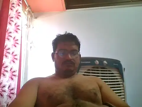 naughtymike0007 online show from April 2026 07:15:01 AM