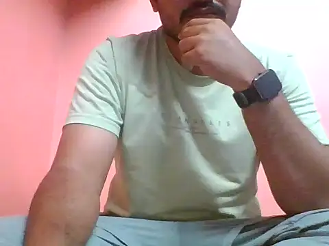 naughtymike0007 online show from February 2026 04:59:02 PM