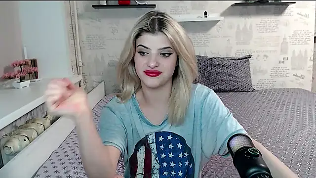 AleksandraFlores online show from April 2026 11:54:02 PM