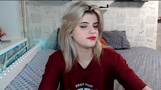 AleksandraFlores online show from March 2026 11:13:01 PM