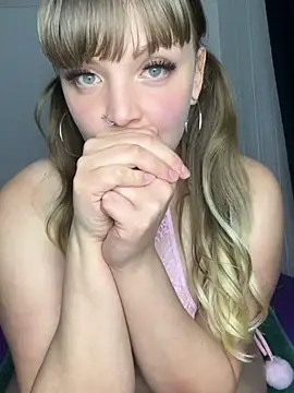 Snapshot of Lalalust69 chatting on December 2024 08:24:01 AM Lalalust69 online show from December 2024 08:24:01 AM