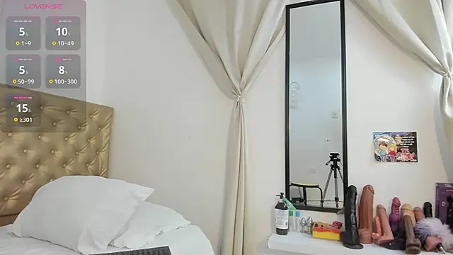 Alessiiaa  online show from September 2025 09:16:02 PM
