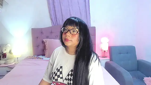 Latinabombsheell online show from May 2026 06:33:02 AM