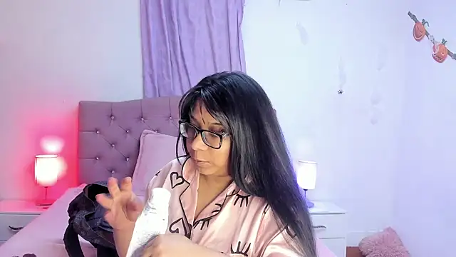 Latinabombsheell online show from October 2025 03:26:01 AM