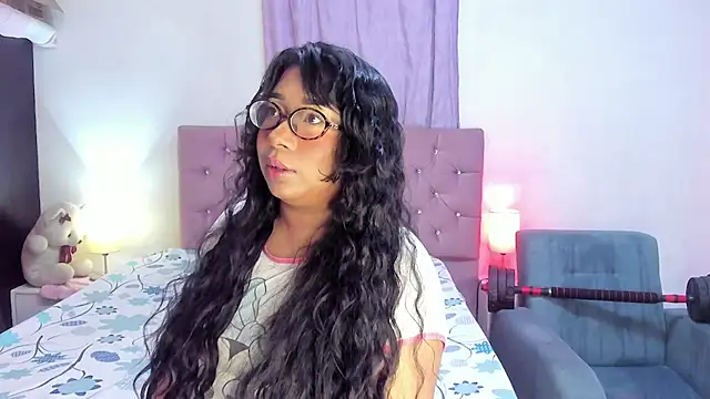 Latinabombsheell online show from June 2026 05:36:02 AM