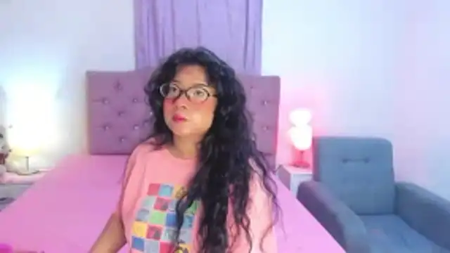 Latinabombsheell online show from June 2026 06:13:01 AM