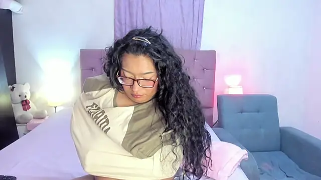 Latinabombsheell online show from July 2026 04:19:01 AM