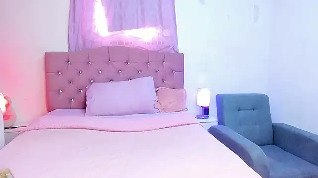 Snapshot of Latinabombsheell chatting on February 2026 07:02:01 PM Latinabombsheell online show from February 2026 07:02:01 PM