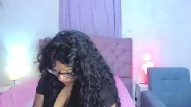 Latinabombsheell online show from June 2026 12:32:02 AM