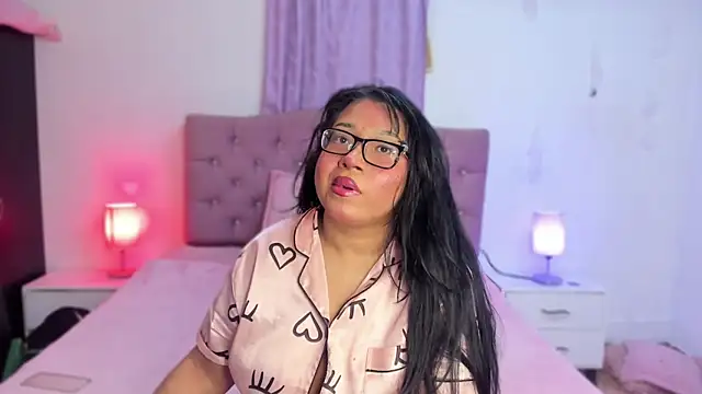 Latinabombsheell online show from October 2025 05:52:01 AM