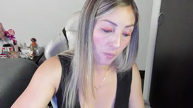 Andreina Suann online show from December 2025 12:33:02 PM