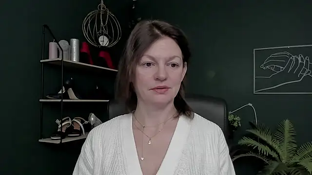 VivianWILD online show from November 2025 06:47:01 AM