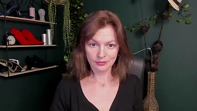 Snapshot of VivianWILD chatting on March 2025 07:00:01 AM VivianWILD online show from March 2025 07:00:01 AM