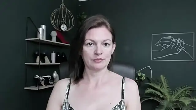 VivianWILD online show from June 2026 05:46:01 AM