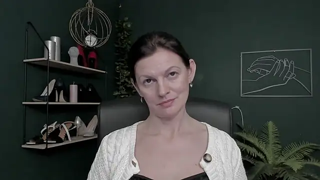 Snapshot of VivianWILD chatting on December 2025 07:07:02 PM VivianWILD online show from December 2025 07:07:02 PM