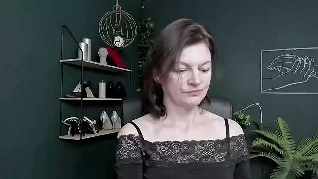 VivianWILD online show from April 2026 05:57:02 AM