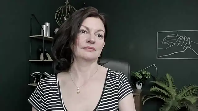 VivianWILD online show from May 2026 06:33:01 AM