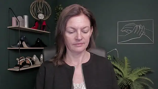 VivianWILD online show from November 2025 09:13:01 AM