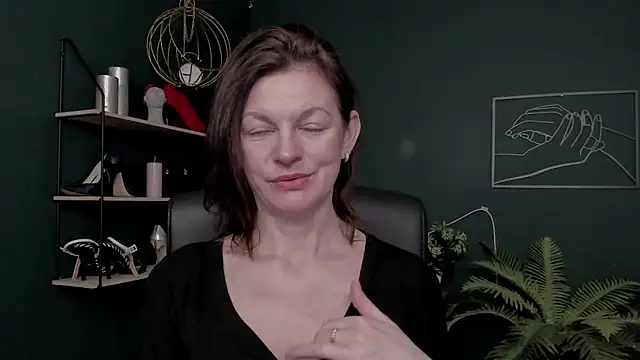 Snapshot of VivianWILD chatting on January 2026 07:01:02 AM VivianWILD online show from January 2026 07:01:02 AM