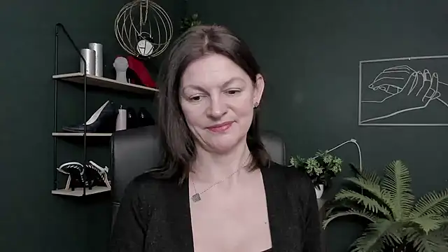 Snapshot of VivianWILD chatting on February 2026 07:08:01 AM VivianWILD online show from February 2026 07:08:01 AM