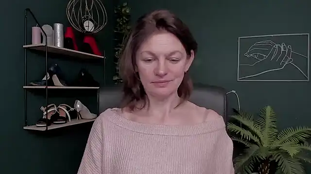 VivianWILD online show from November 2025 06:47:02 AM